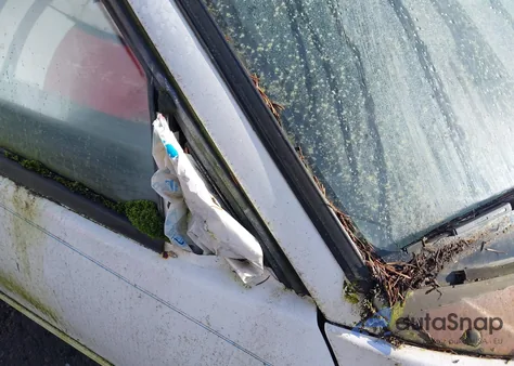 1990 Geo Storm 2+2 z USA, uszkodzony, nr VIN J81RF236XL7574243